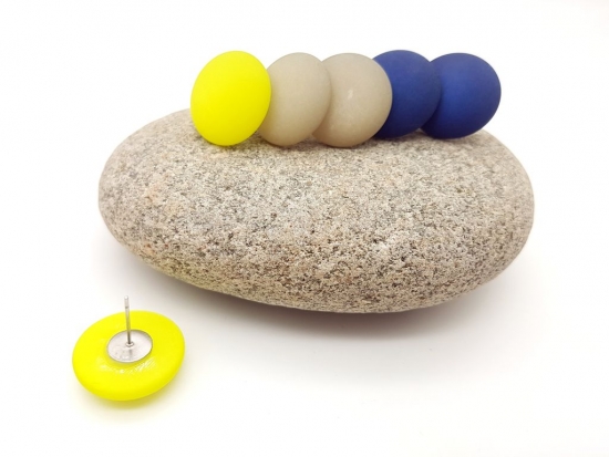 Preview: Matte Cabochon Ohrstecker rund hellgrün, hellbraun, dunkelblau - klein